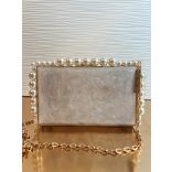 "Arany-fehér epoxi gyanta fedésű gyöngyös táska"#25