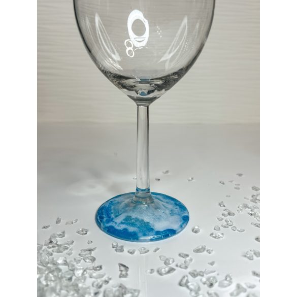 "Világoskék epoxi gyanta fedésű óceán hatású borospohár"#04